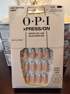 OPI xPRESS/ON Nude and Silver Press-On Nails
